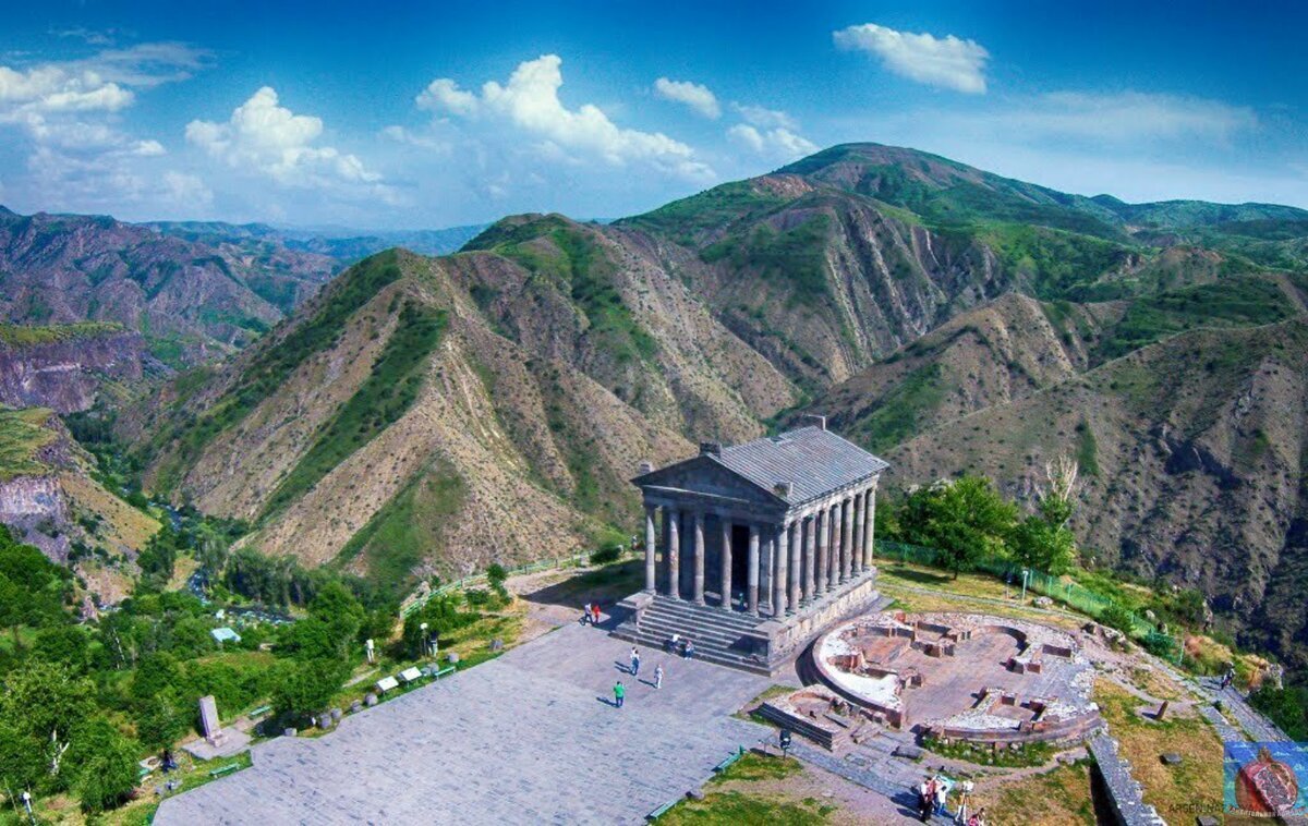 Гарни – Гегард – Арка Чаренца – Цахкадзор – Севан