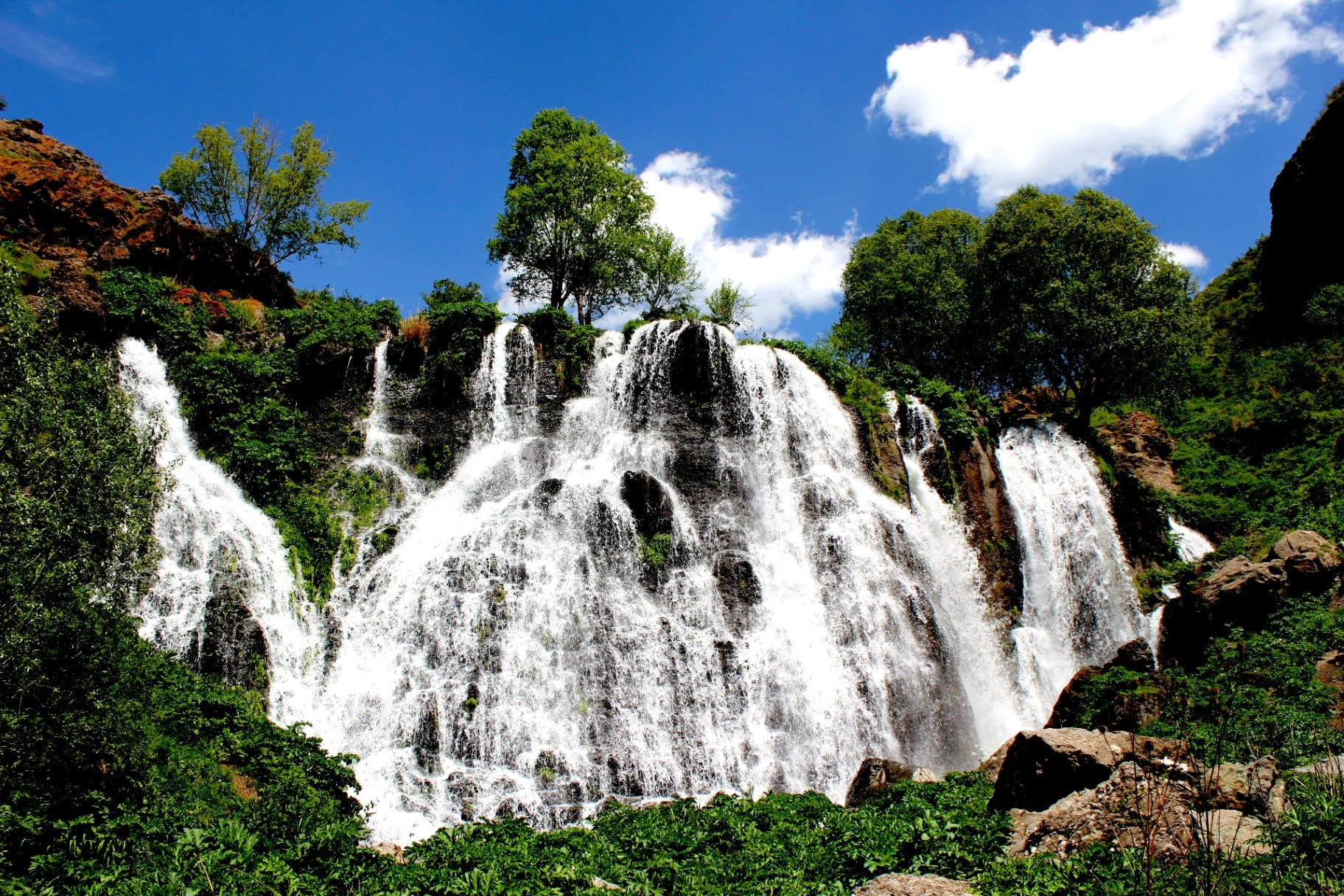 Shaki Waterfall